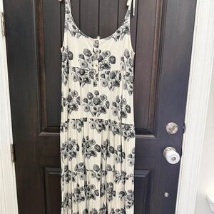 Kate Quinn Black and Cream Floral Maxi Dress